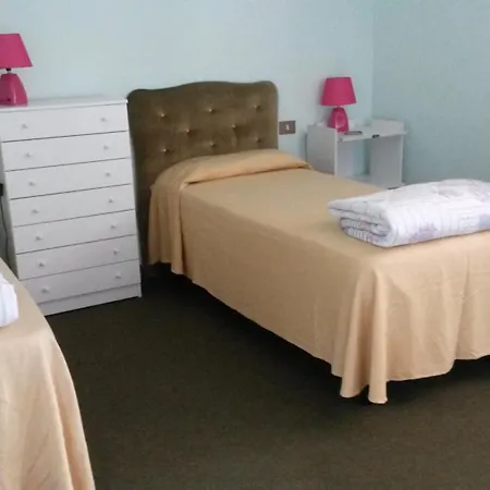Larry Tatil Evi
